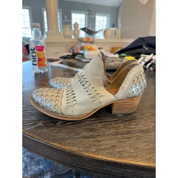 Rebel Cream & Silver Leather Low Festival Boho Ankle Booties sz 6 - Picture 4 of 6